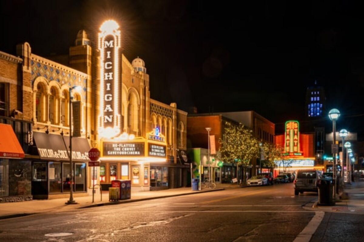 35 Miraculous Scholarships for Students in Michigan for 2025