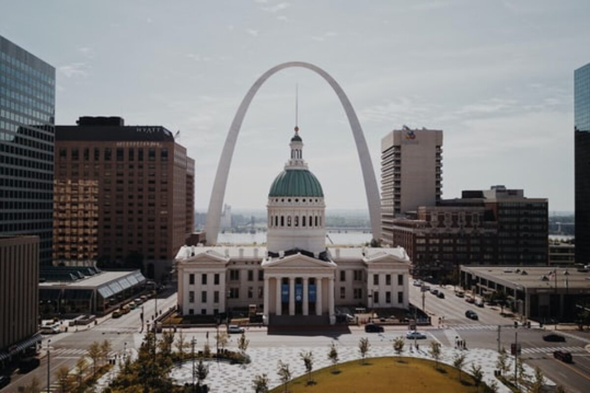 Awesome Scholarships in Missouri to Save You Money for 2025