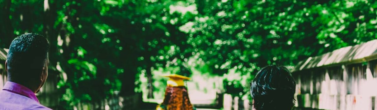 22 Ways Parents Can Help (and Hurt) The College Application Process 